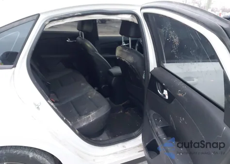 2022 Kia Forte Gt-Line из США, поврежденный, VIN 3KPF54AD5NE441321